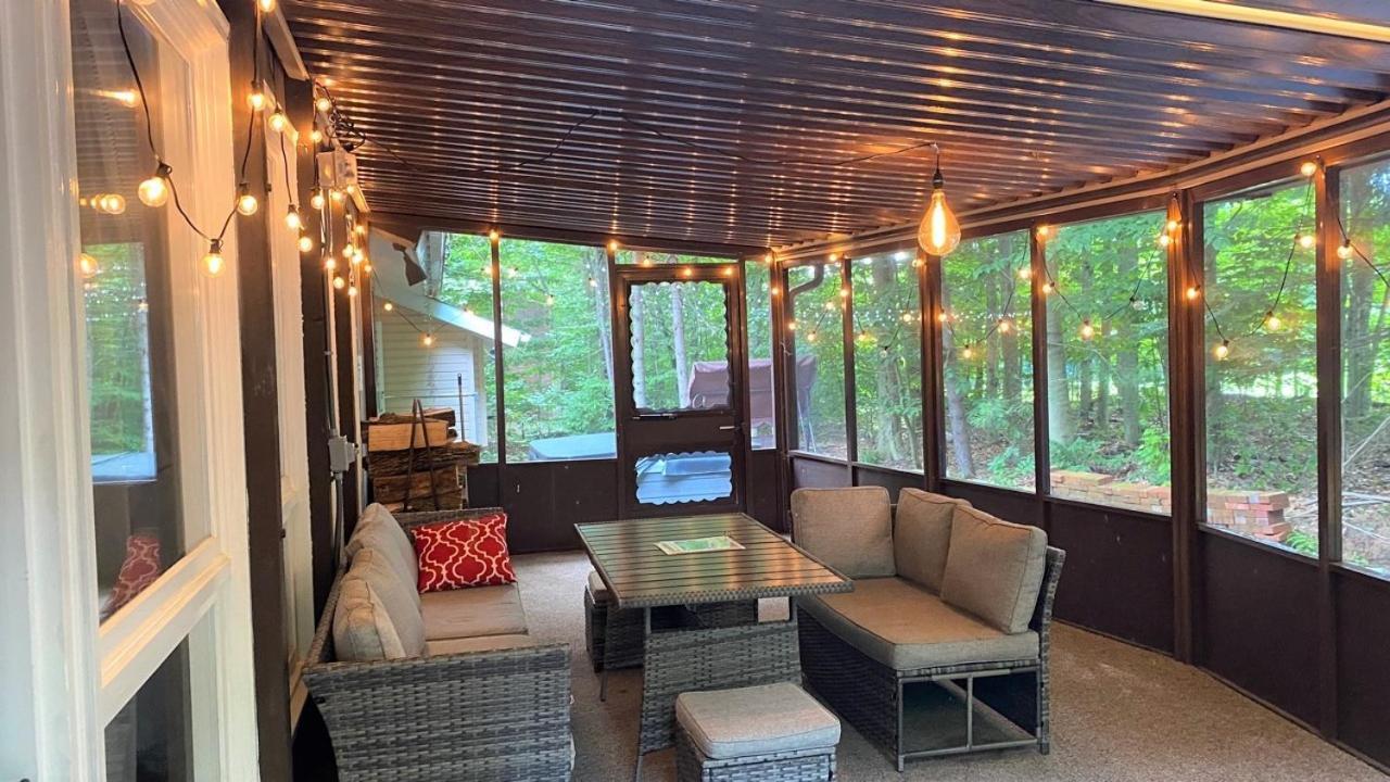 Walk To Pool & Beach - Spacious Gateway, Hot Tub, Game Room Pocono Country Place Esterno foto