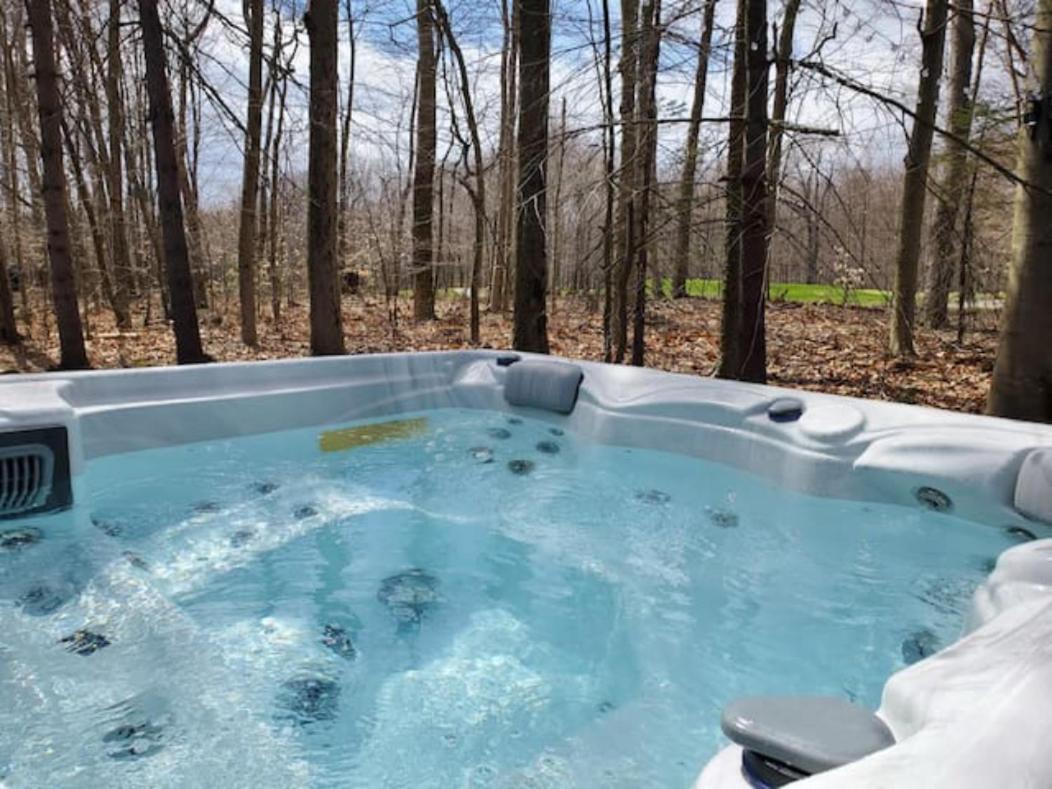 Walk To Pool & Beach - Spacious Gateway, Hot Tub, Game Room Pocono Country Place Esterno foto
