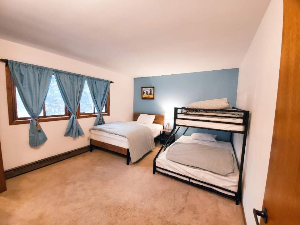 Walk To Pool & Beach - Spacious Gateway, Hot Tub, Game Room Pocono Country Place Esterno foto