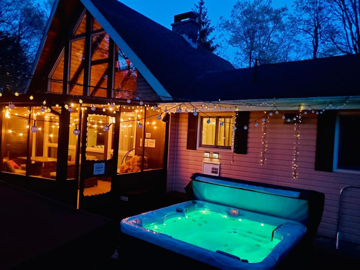 Walk To Pool & Beach - Spacious Gateway, Hot Tub, Game Room Pocono Country Place Esterno foto