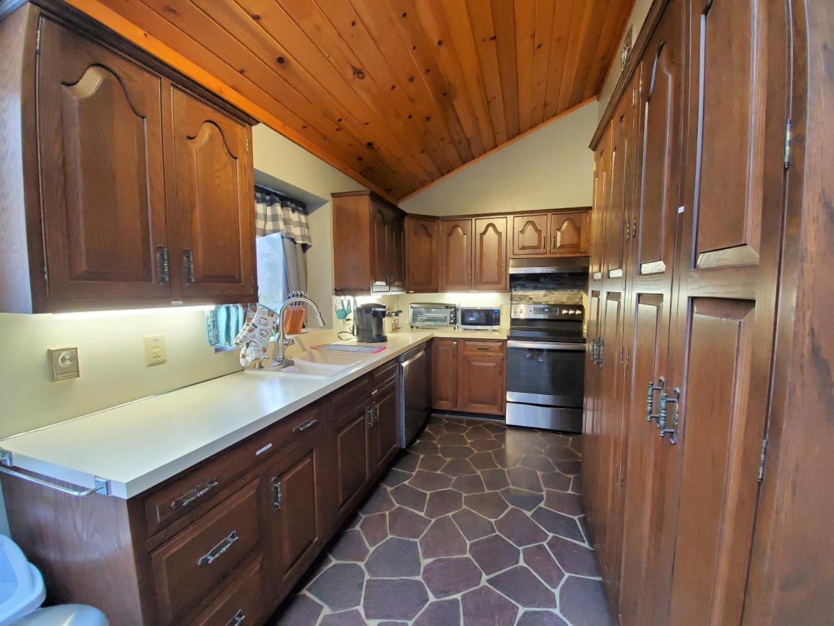 Walk To Pool & Beach - Spacious Gateway, Hot Tub, Game Room Pocono Country Place Esterno foto